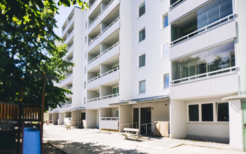 Renovering av balkonger, Södertälje