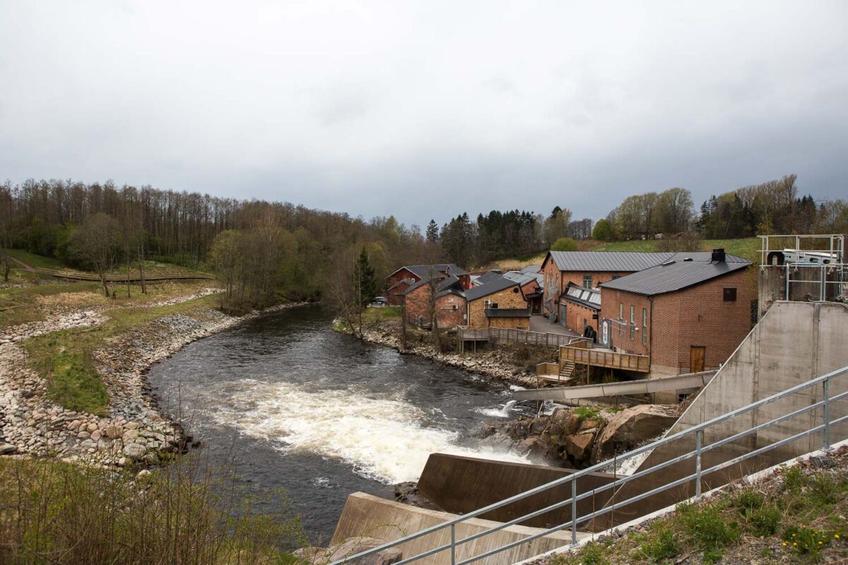 Betongrenovering av damm